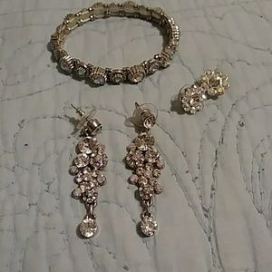Earrings and bracelet set